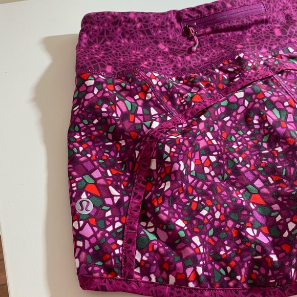 Speed Up Short 4” HR | sz 2 - Picture 7 of 7